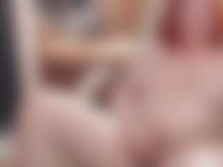 Live cam show with CrazyMomy - Granny on luckytryst.com