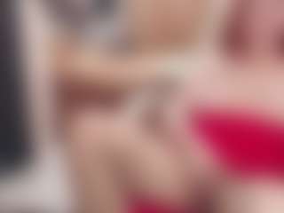 CrazyMomy MILF webcam performer live streaming