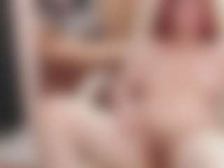 CrazyMomy MILF webcam performer live streaming