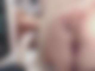 CrazyMomy's Live Sex Cam Show
