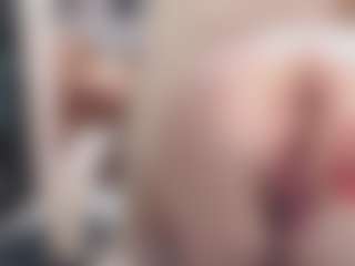 CrazyMomy's Live Sex Cam Show