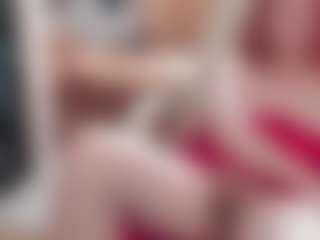 CrazyMomy MILF webcam performer live streaming