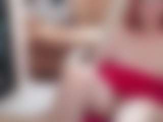 CrazyMomy MILF webcam performer live streaming