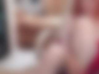 CrazyMomy MILF webcam performer live streaming
