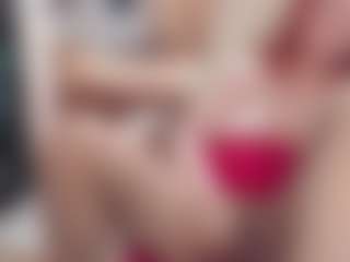 CrazyMomy MILF webcam performer live streaming