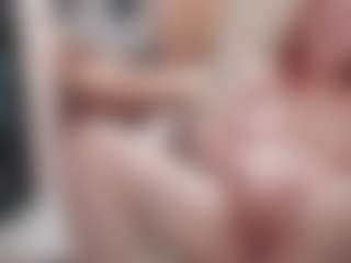 CrazyMomy's Live Sex Cam Show