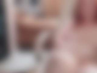 CrazyMomy's Live Sex Cam Show
