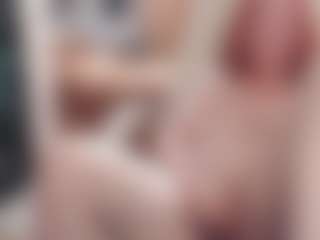 CrazyMomy's Live Sex Cam Show