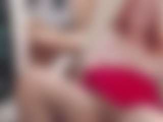 CrazyMomy MILF webcam performer live streaming