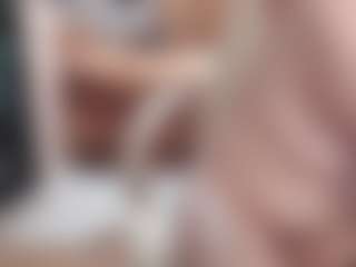 CrazyMomy's Live Sex Cam Show