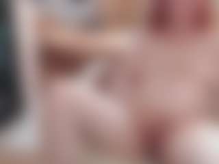 CrazyMomy's Live Sex Cam Show