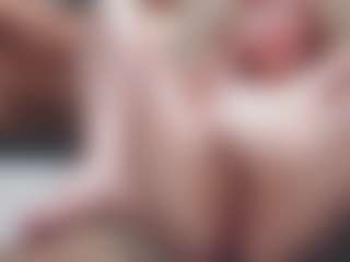 CrazyMomy's Live Sex Cam Show