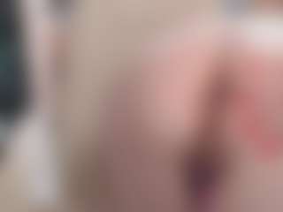Live cam show with CrazyMomy - Grey Eyes on Camiplay Live