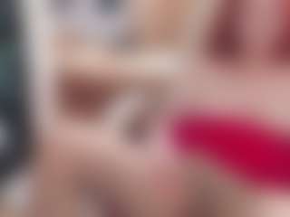 CrazyMomy's Live Sex Cam Show