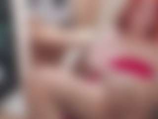 CrazyMomy MILF webcam performer live streaming