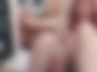 CrazyMomy MILF webcam performer live streaming