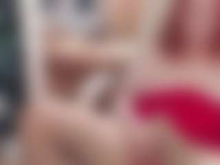 CrazyMomy MILF webcam performer live streaming