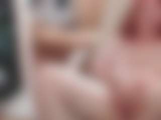 CrazyMomy's Live Sex Cam Show