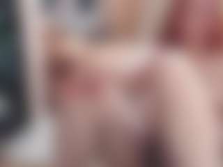Live cam show with CrazyMomy - Interactivetoy Granny on intimatelivegirls.com