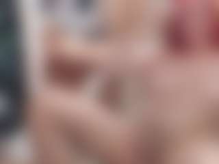 CrazyMomy's Live Sex Cam Show