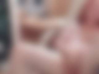 CrazyMomy's Live Sex Cam Show