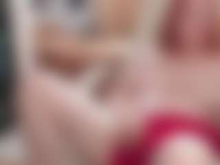 CrazyMomy MILF webcam performer live streaming