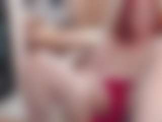 CrazyMomy MILF webcam performer live streaming