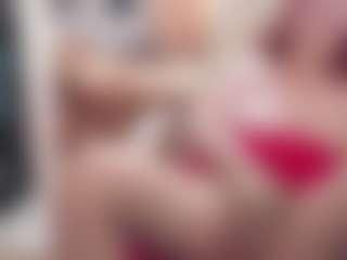 Live cam show with CrazyMomy - Trimmed Granny on Nude Live Now