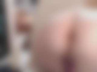 Live cam show with CrazyMomy - Solo on Camsoda