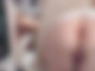 Live cam show with CrazyMomy - Solo on Camsoda
