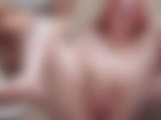 CrazyMomy's Live Sex Cam Show