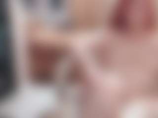 CrazyMomy's Live Sex Cam Show