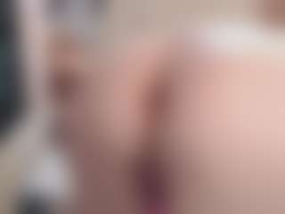 CrazyMomy's Live Sex Cam Show