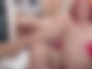 CrazyMomy MILF webcam performer live streaming