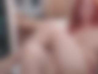 CrazyMomy MILF webcam performer live streaming