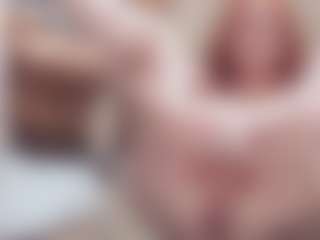 Live cam show with CrazyMomy - Interactivetoy Granny on Camming Site