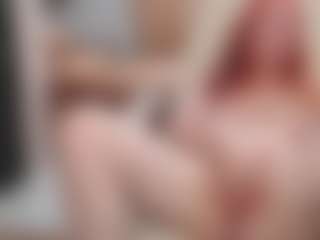 CrazyMomy MILF webcam performer live streaming