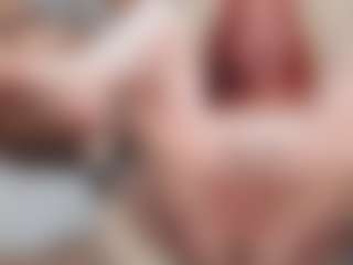 CrazyMomy MILF webcam performer live streaming