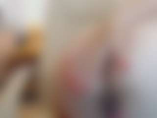 Live cam show with CrazyMomy - Wet on AdultVida.com