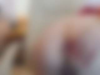CrazyMomy's Live Sex Cam Show