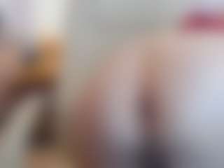 CrazyMomy's Live Sex Cam Show