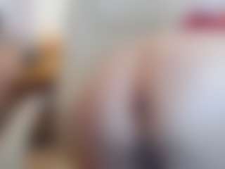 CrazyMomy's Live Sex Cam Show