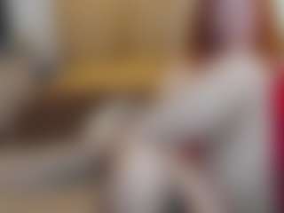 Live cam show with CrazyMomy - Skinny MILF on live18s.com