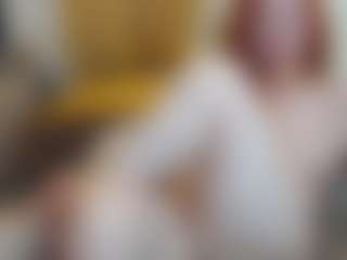 CrazyMomy's Live Sex Cam Show