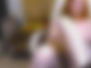 Live cam show with CrazyMomy - Skinny MILF on Camsoda
