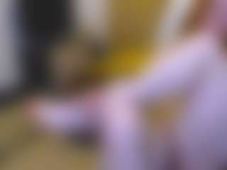 Live cam show with CrazyMomy - Trimmed Granny on Free Soda
