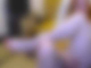 Live cam show with CrazyMomy - Living Room on hrnylive.com