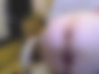 Live cam show with CrazyMomy - Trimmed Granny on Soda Cam