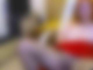 CrazyMomy's Live Sex Cam Show