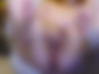 Live cam show with CrazyMomy - Granny Big Ass on intimatelivegirls.com
